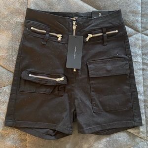 Stylish Black cargo shorts